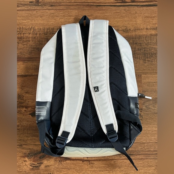 Jordan Retro 11 Backpack 'White Obsidian' - Picture 6 of 8